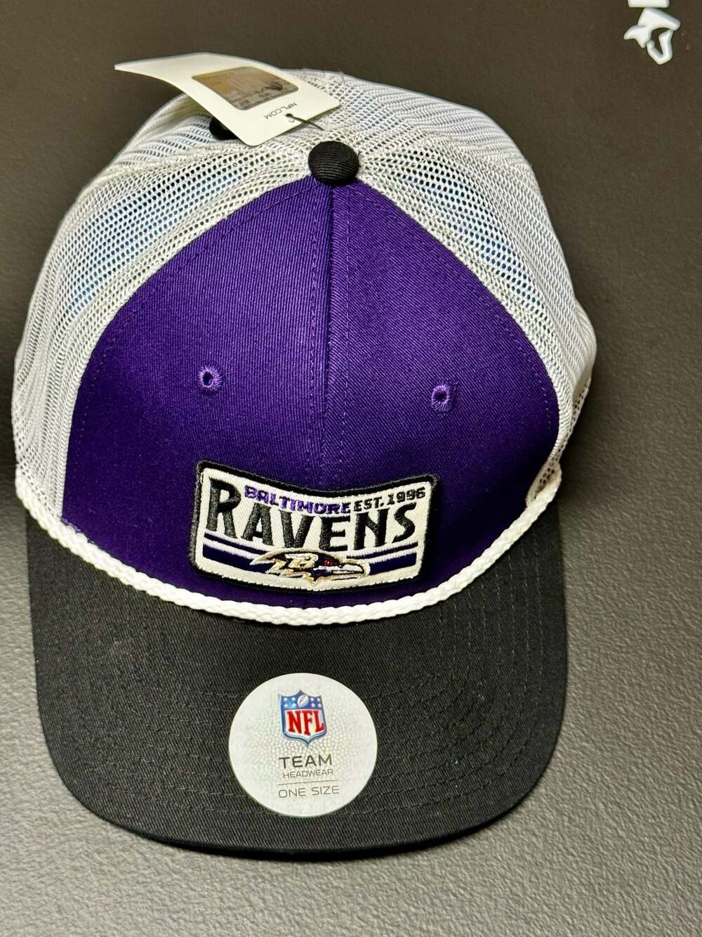 H14 Baltimore Ravens NFL Team Apparel Purple Black Trucker Hat, NWT